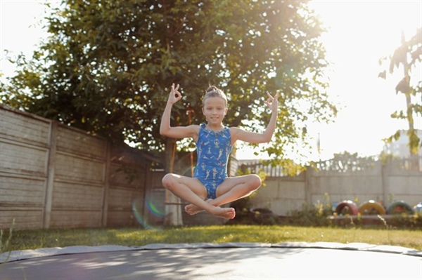 Springless vs. Spring Trampolines